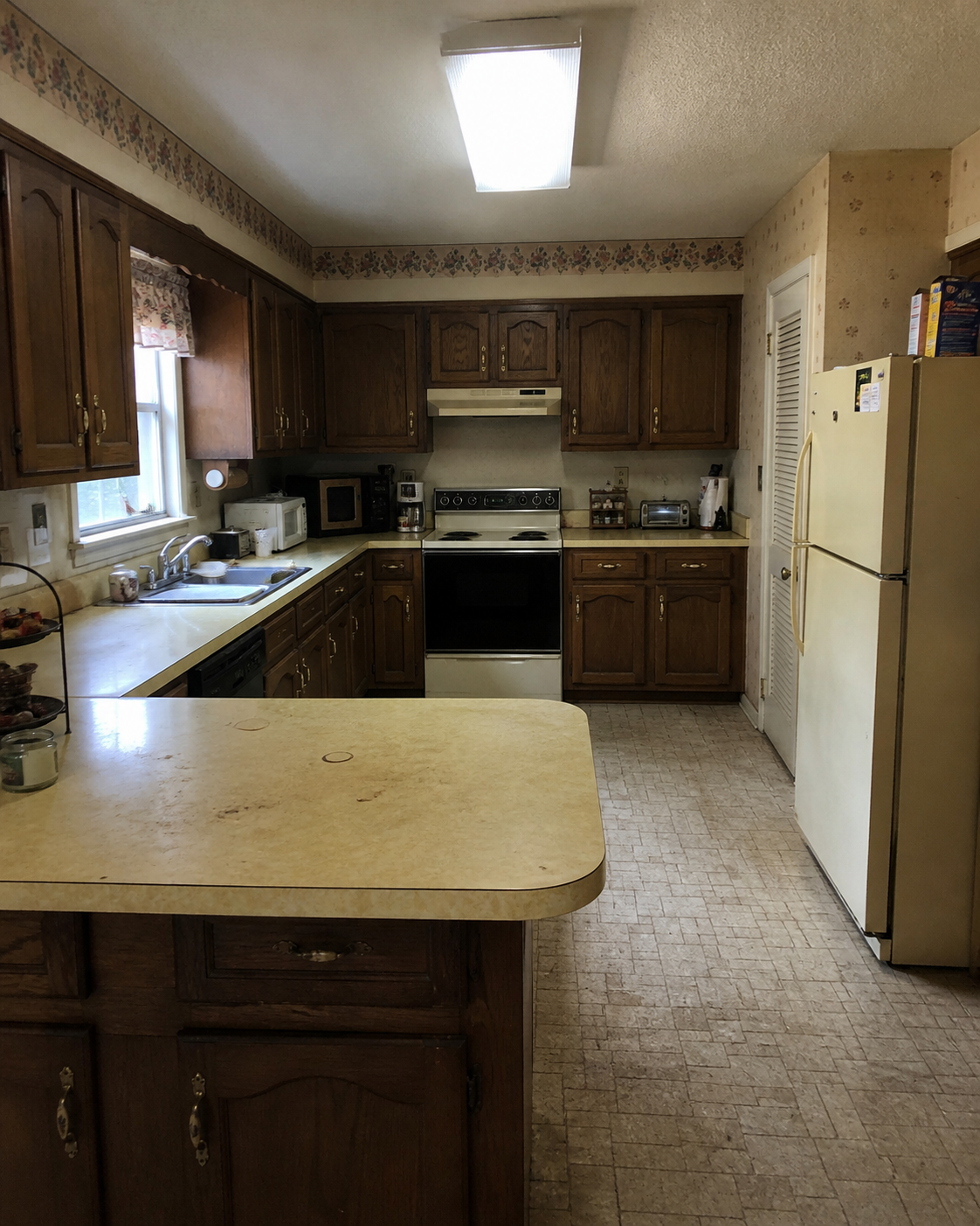 Before: outdated 1980s kitchen Newton MA, ready for renovation